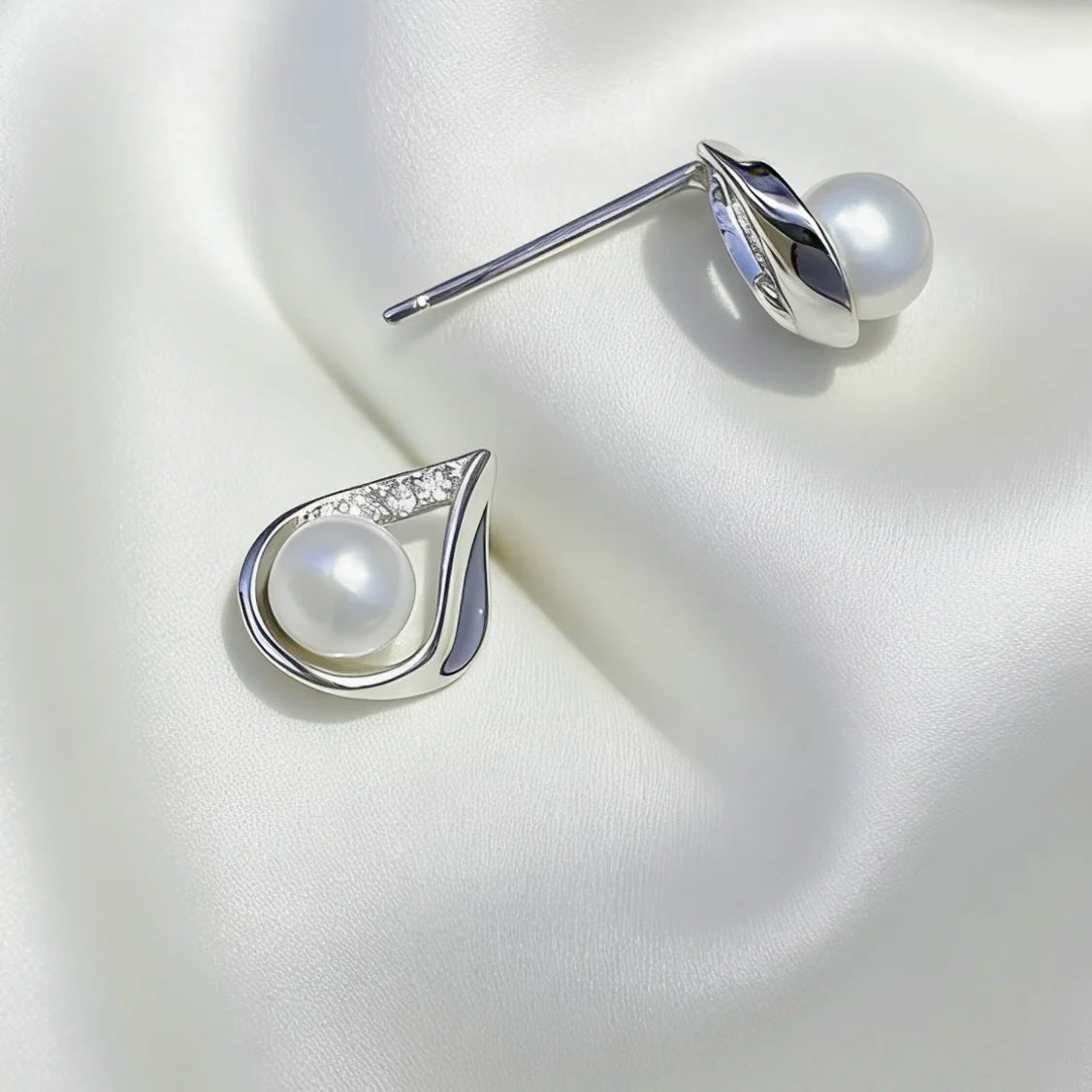 Pearls Water Drop Earrings